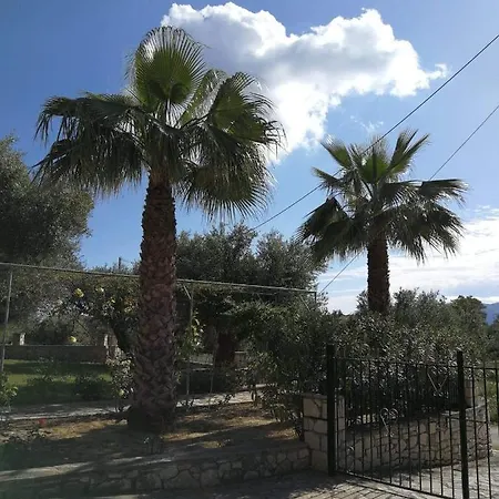 Leia, Luxury For 6 People With Pool Kalamákion