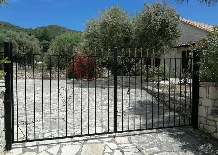 Leia, Luxury For 6 People With Pool *