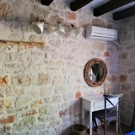 Leia, Luxury For 6 People With Pool *