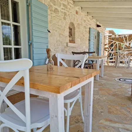 Leia, Luxury For 6 People With Pool *