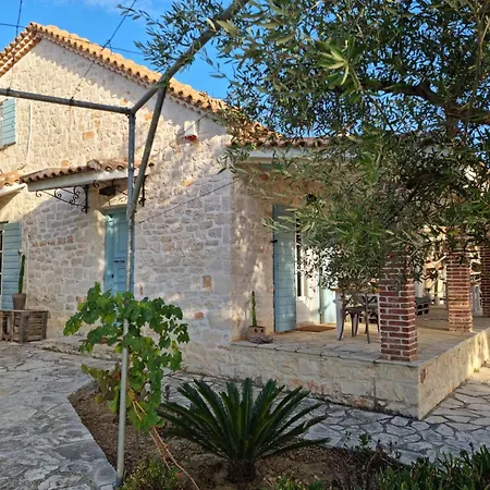 Villa Leia, Luxury For 6 People With Pool