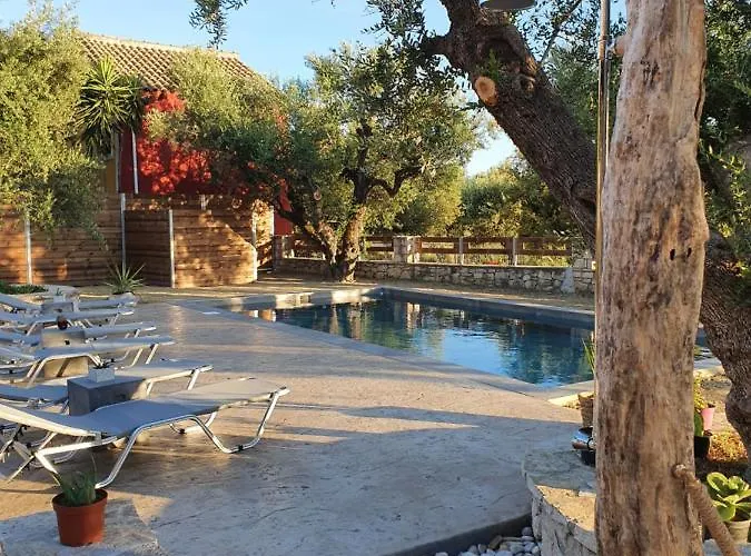 Leia, Luxury For 6 People With Pool * Kalamákion
