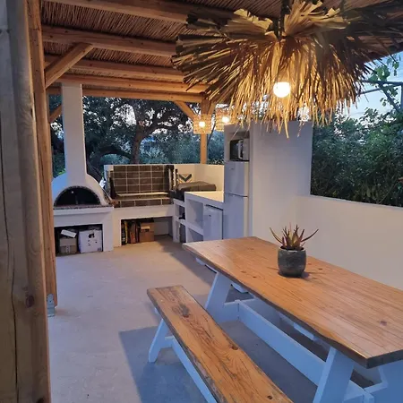 Leia, Luxury For 6 People With Pool * Kalamákion