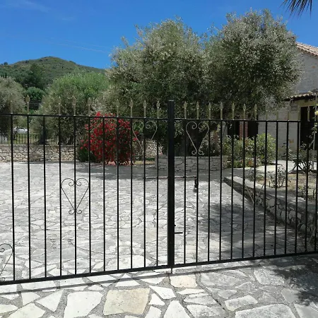 Leia, Luxury For 6 People With Pool *